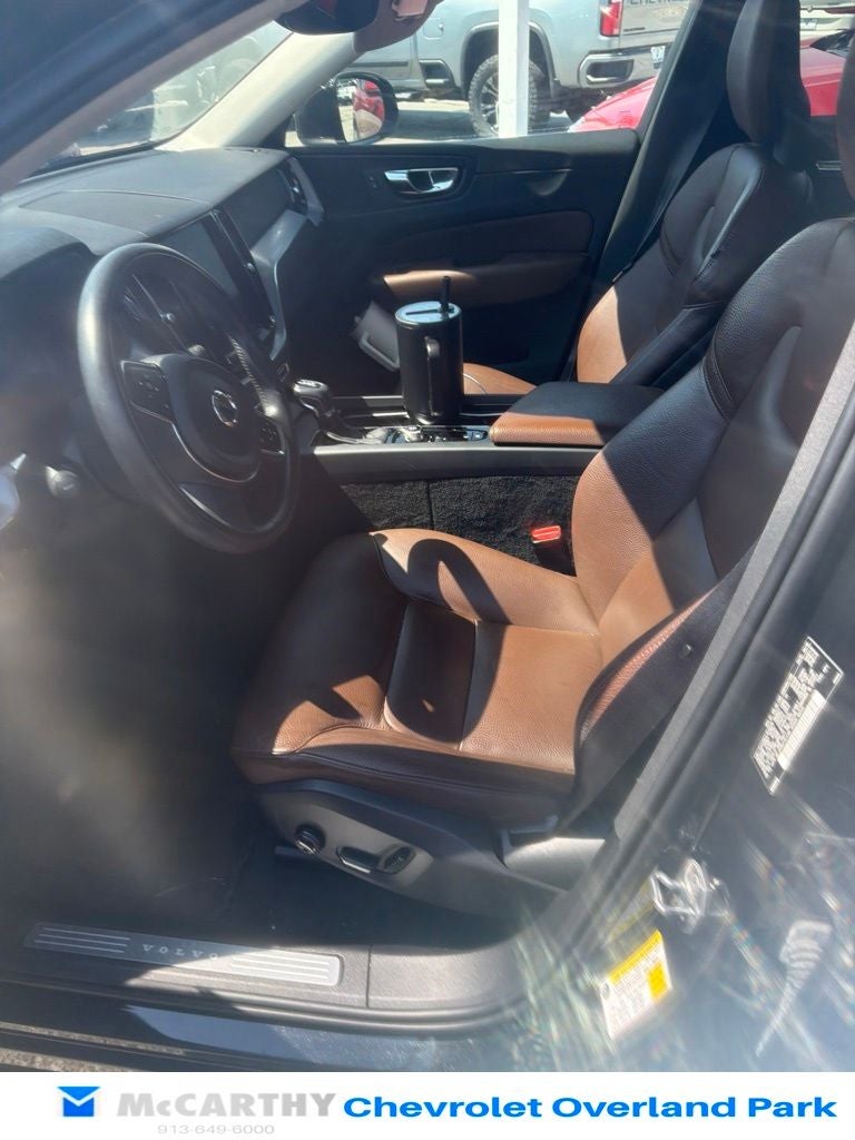 2018 Volvo XC60 T6 Momentum