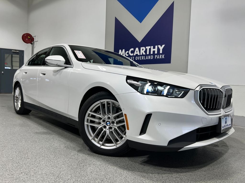 2025 BMW 5 Series 530i xDrive