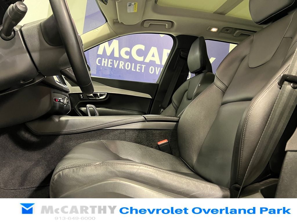 2023 Volvo XC90 B5 Core