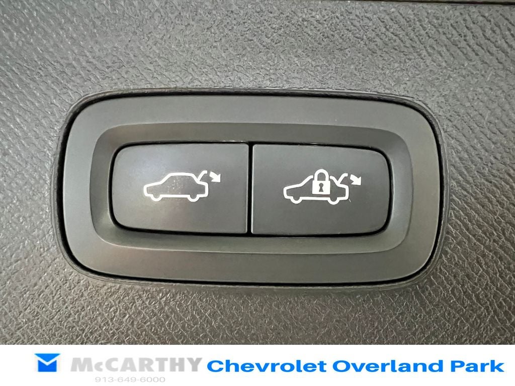 2023 Volvo XC90 B5 Core