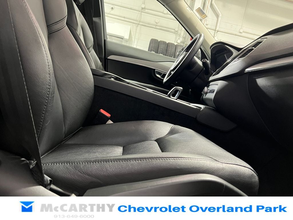 2023 Volvo XC90 B5 Core