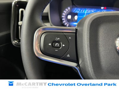2025 Volvo XC40 B5 Plus Bright Theme