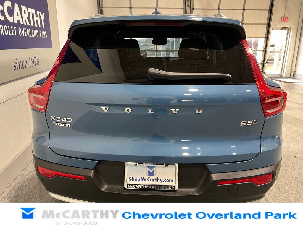 2025 Volvo XC40 B5 Plus Bright Theme