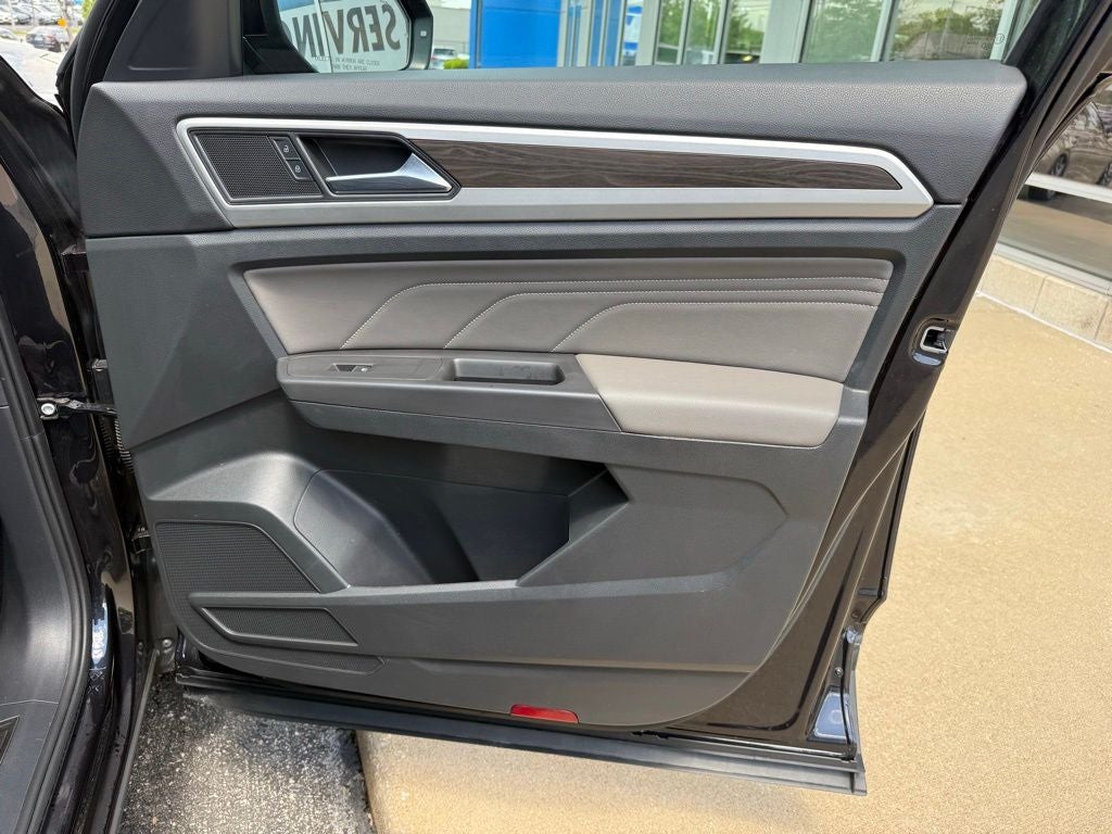 2023 Volkswagen Atlas 2.0T SE w/Technology