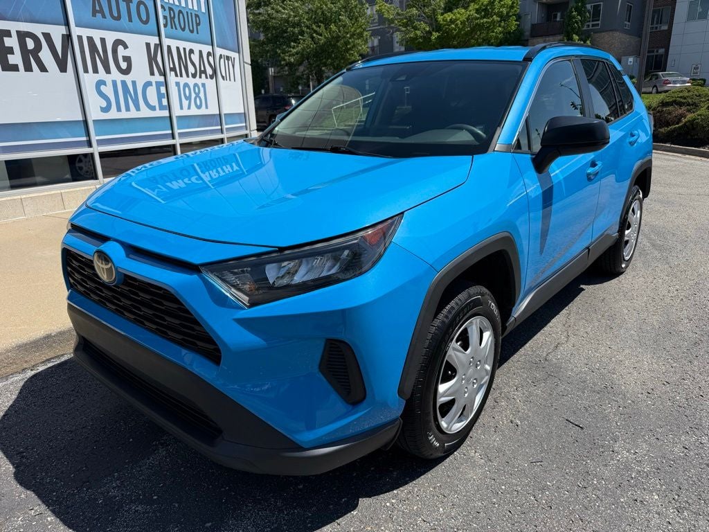 2020 Toyota RAV4 LE