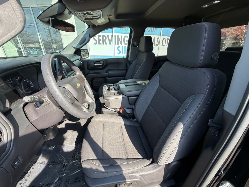 2024 Chevrolet Silverado 1500 Custom