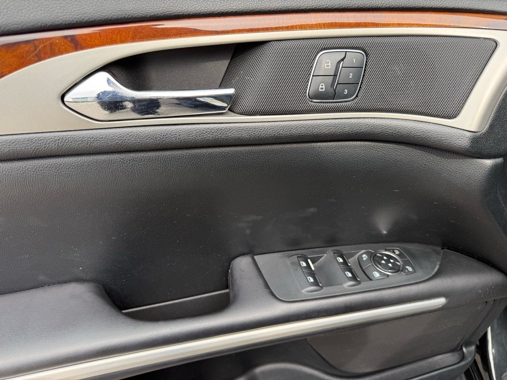 2015 Lincoln MKZ Base
