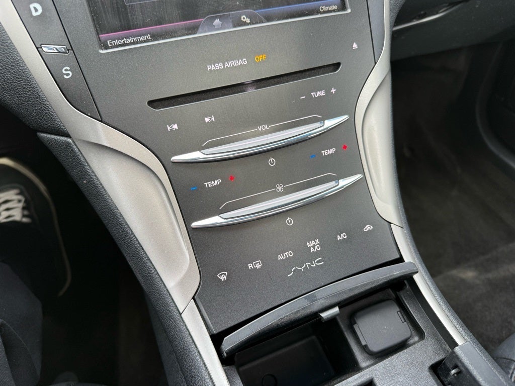 2015 Lincoln MKZ Base