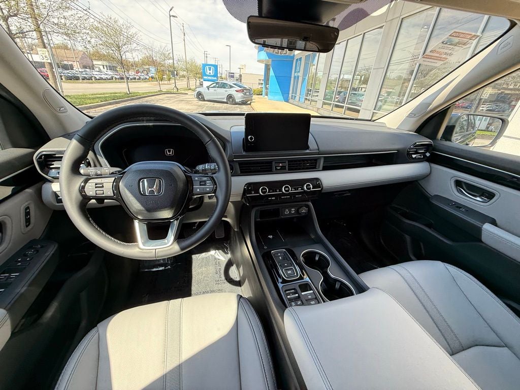 2025 Honda Pilot Touring