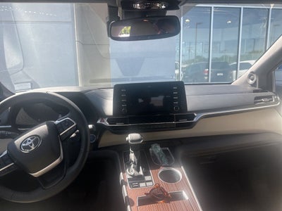 2024 Toyota Sienna XLE 7 Passenger