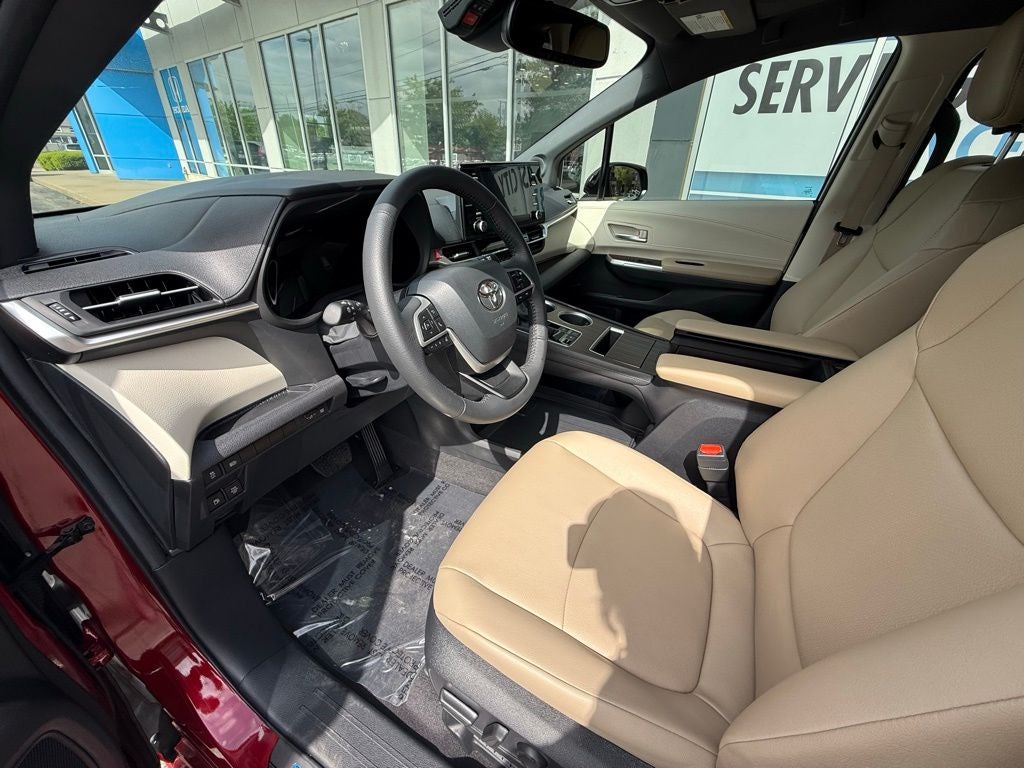 2024 Toyota Sienna XLE 7 Passenger