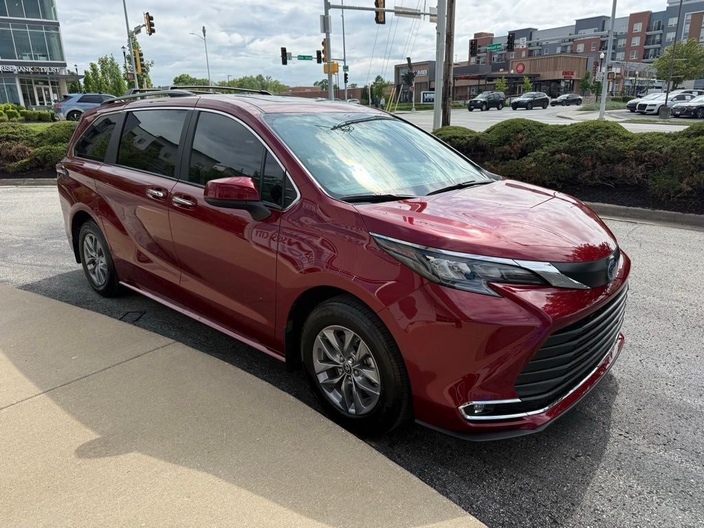 2024 Toyota Sienna XLE 7 Passenger