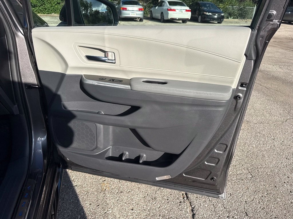 2024 Toyota Sienna Limited 7 Passenger