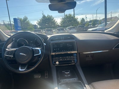 2019 Jaguar F-PACE 25t Prestige