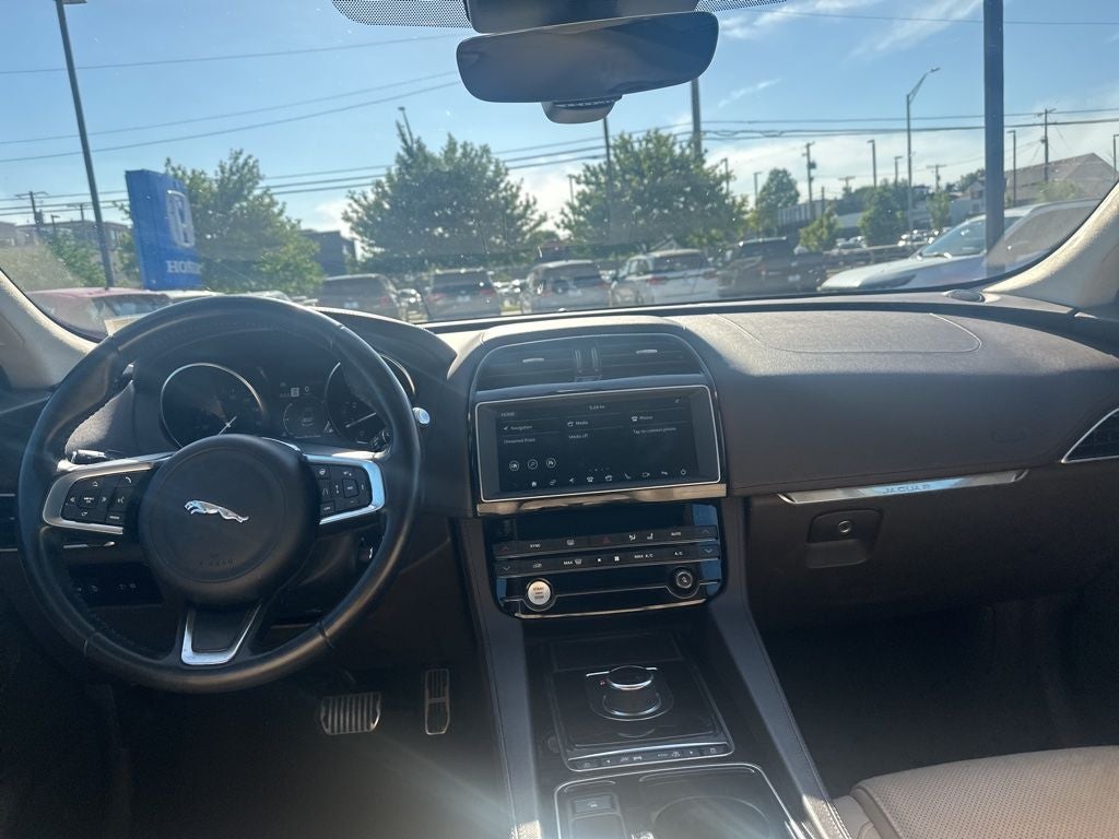 2019 Jaguar F-PACE 25t Prestige
