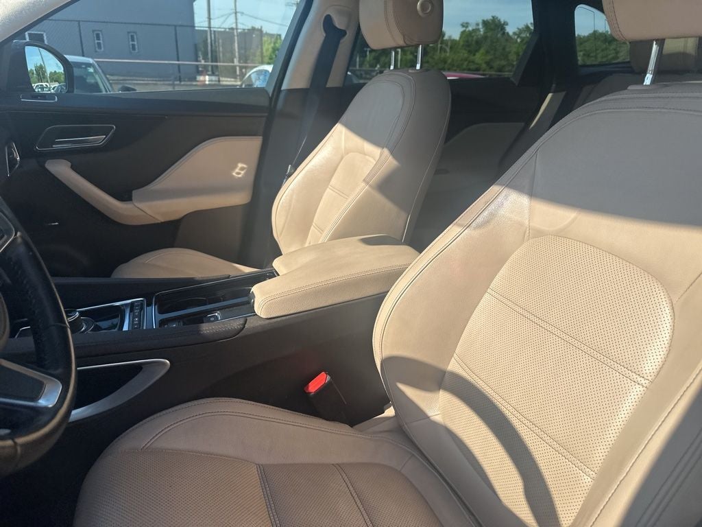 2019 Jaguar F-PACE 25t Prestige