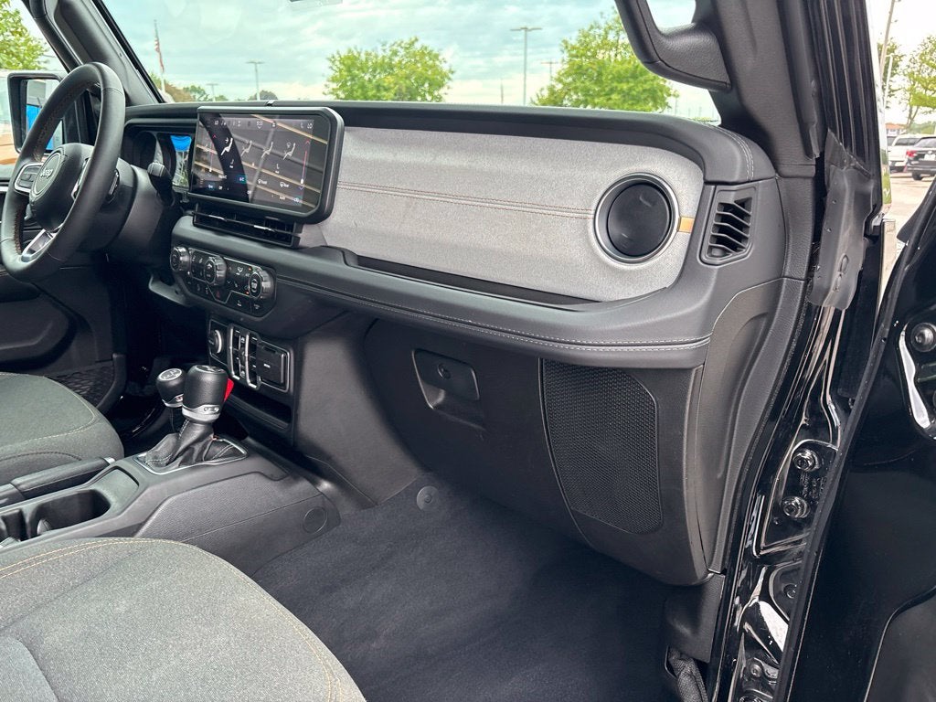 2025 Jeep Wrangler 4-Door Sahara 4x4
