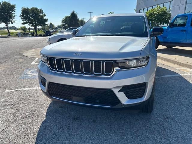 2024 Jeep Grand Cherokee Laredo X 4x4