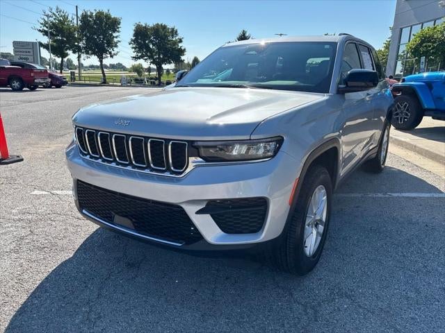 2024 Jeep Grand Cherokee Laredo X 4x4