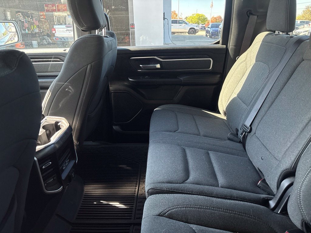 2020 RAM 1500 Big Horn Crew Cab 4x4 5'7' Box