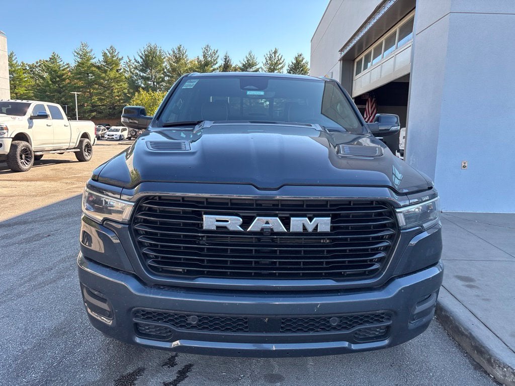 2026 RAM 1500 Laramie Crew Cab 4x4 5'7' Box