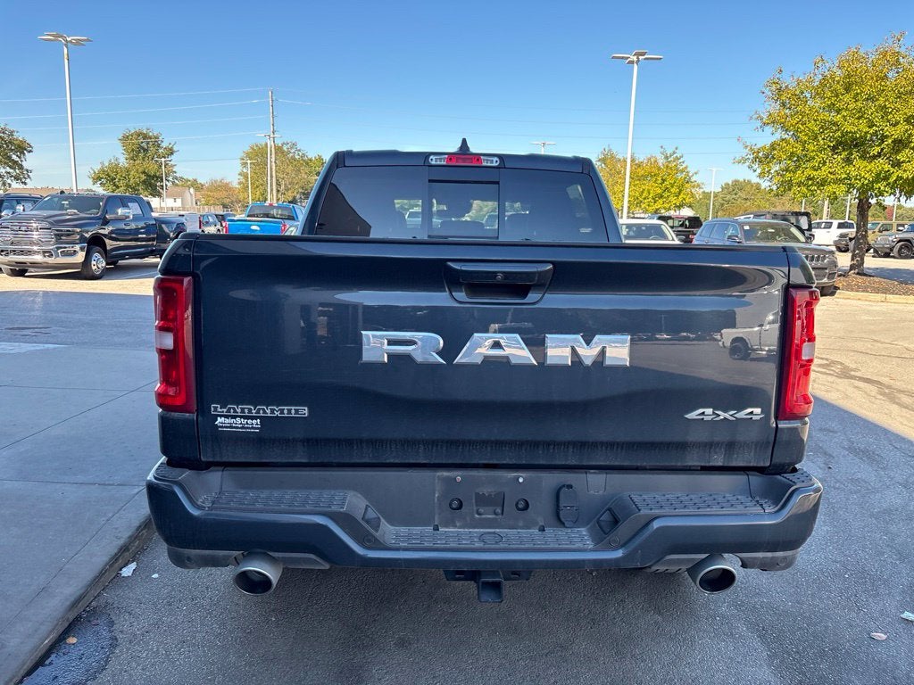 2026 RAM 1500 Laramie Crew Cab 4x4 5'7' Box