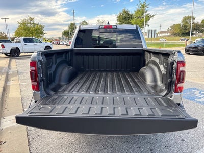 2022 RAM 1500 Laramie Crew Cab 4x4 5'7' Box