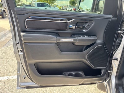 2022 RAM 1500 Laramie Crew Cab 4x4 5'7' Box