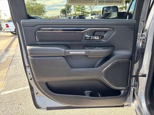 2022 RAM 1500 Laramie Crew Cab 4x4 5'7' Box