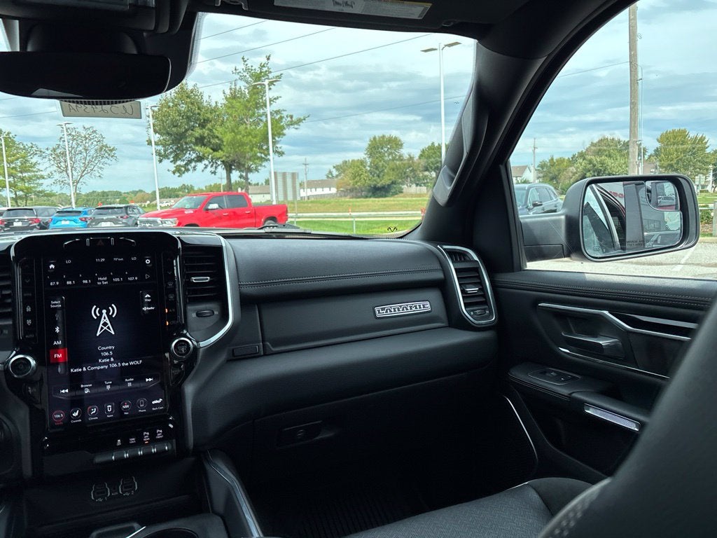 2021 RAM 1500 Laramie Crew Cab 4x4 5'7' Box