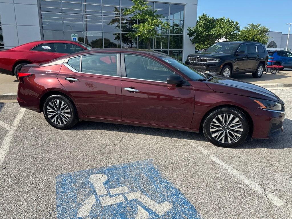 2025 Nissan Altima SV FWD