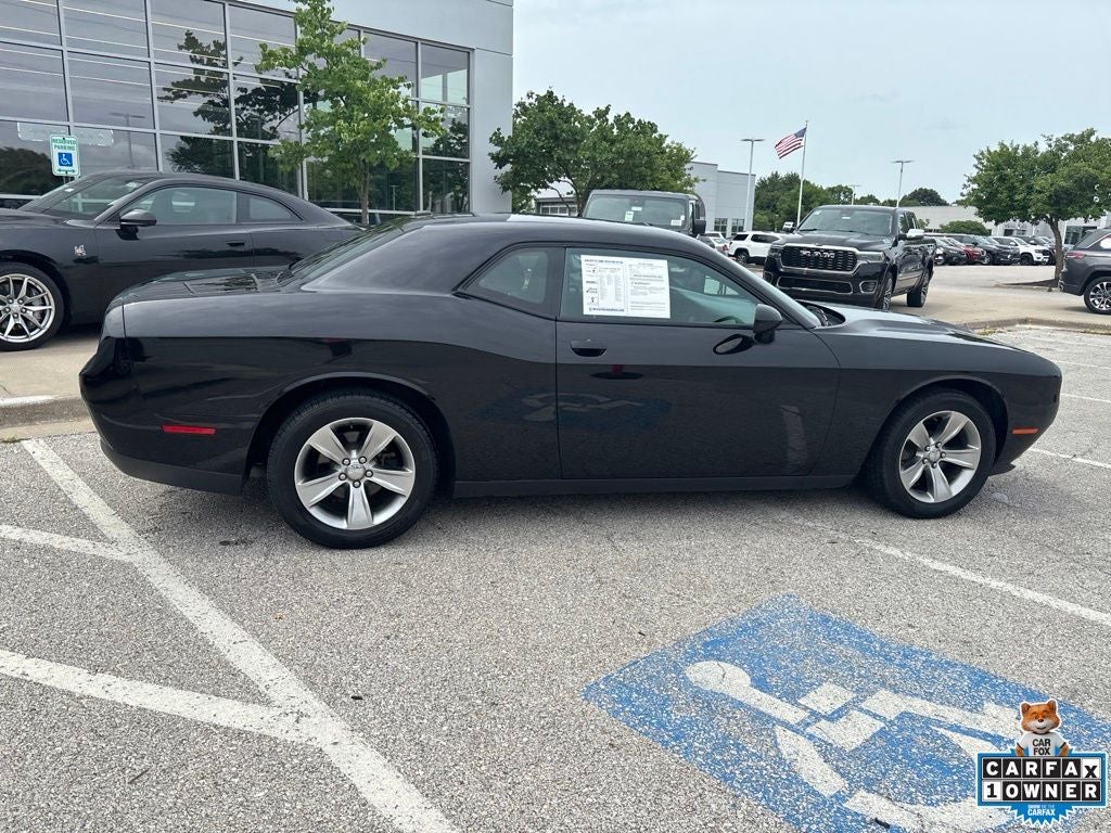 2015 Dodge Challenger SXT
