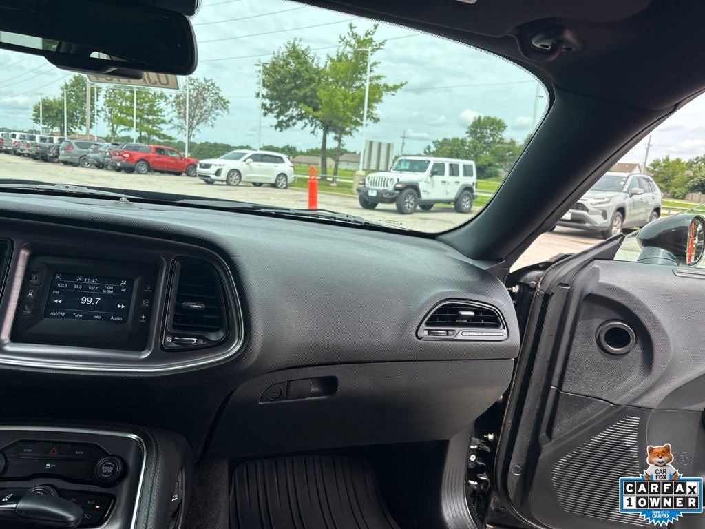 2015 Dodge Challenger SXT