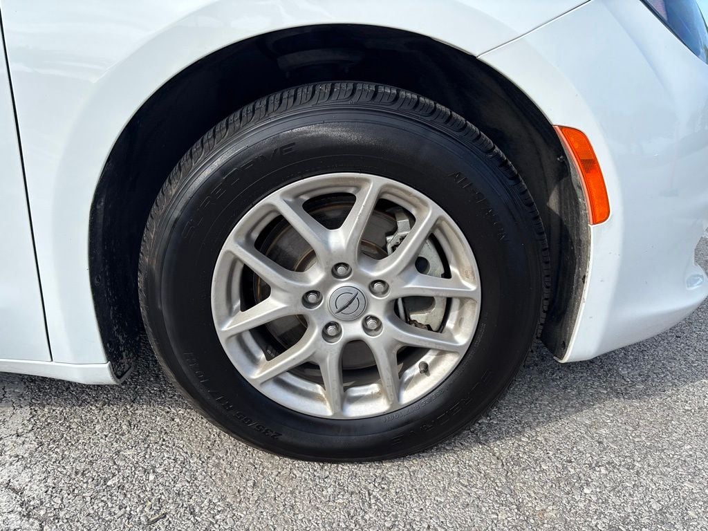 2024 Chrysler Voyager LX