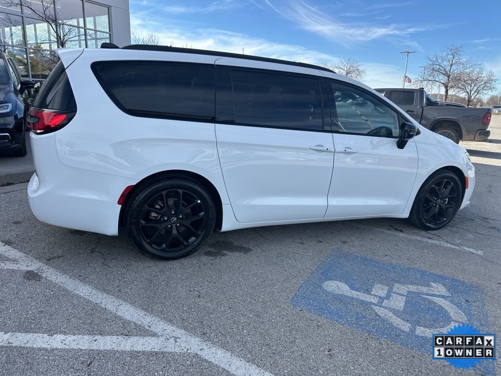 2025 Chrysler Pacifica Limited