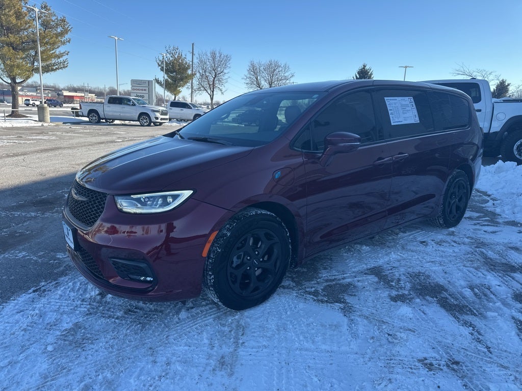 2022 Chrysler Pacifica Hybrid Touring L