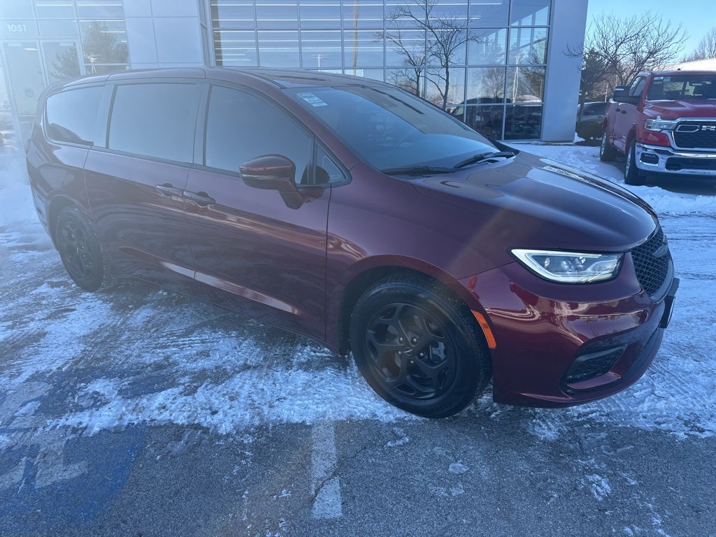2022 Chrysler Pacifica Hybrid Touring L