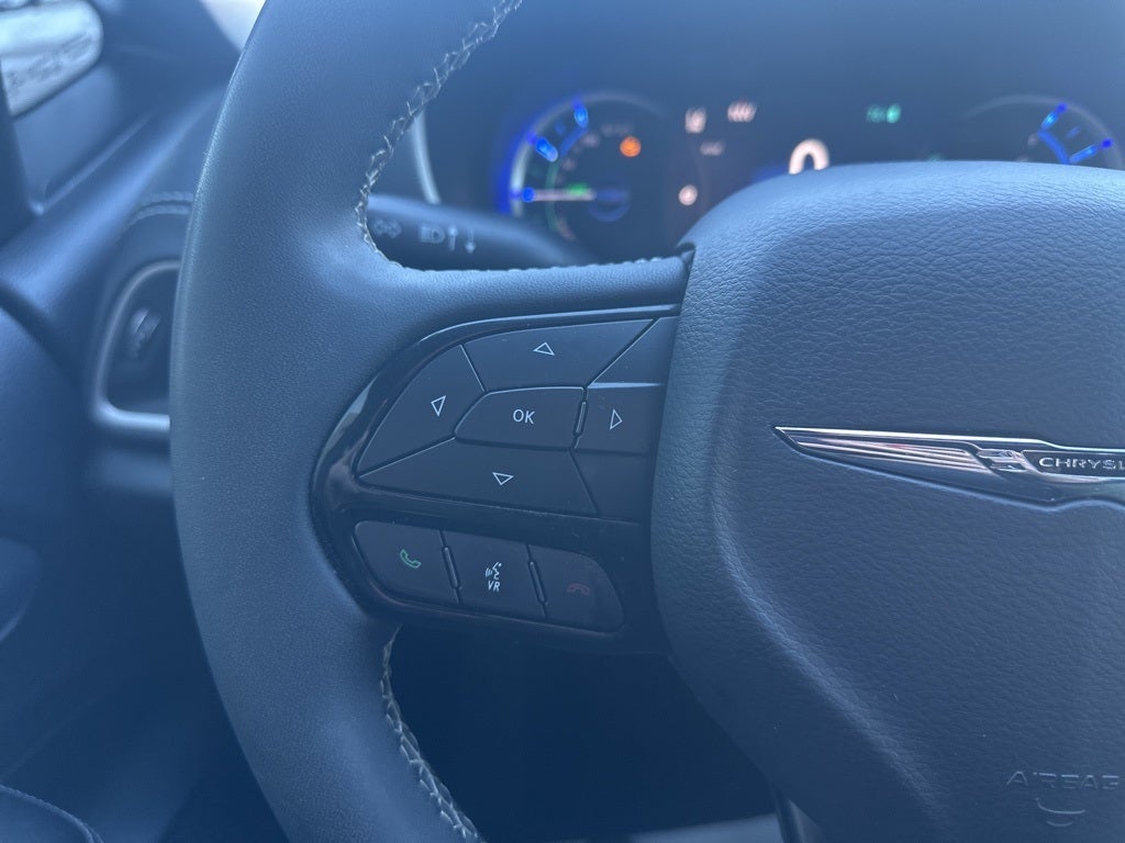 2022 Chrysler Pacifica Hybrid Touring L