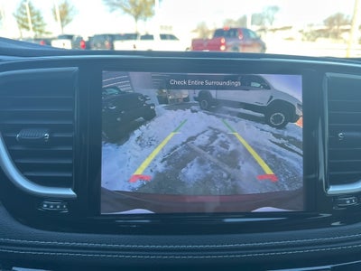 2022 Chrysler Pacifica Hybrid Touring L