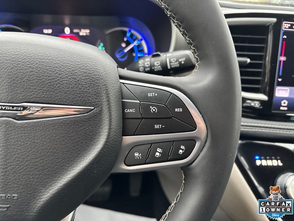 2023 Chrysler Pacifica Hybrid Touring L