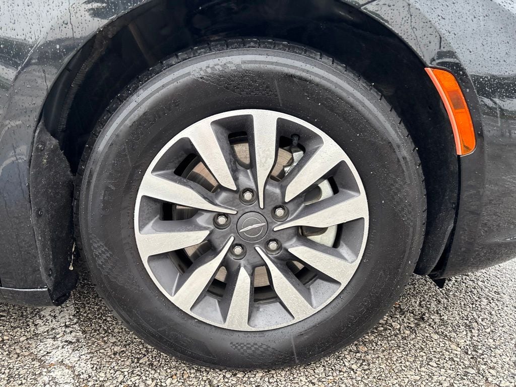 2023 Chrysler Pacifica Hybrid Touring L