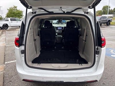 2024 Chrysler Pacifica Hybrid Select