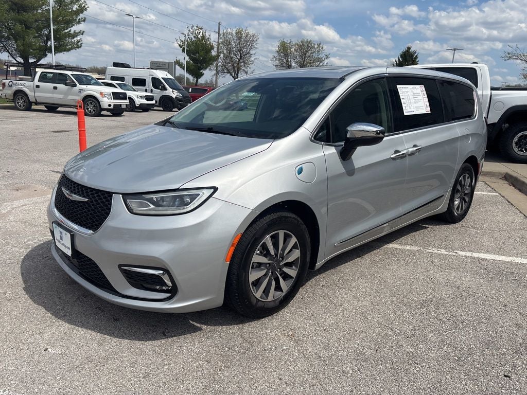 2023 Chrysler Pacifica Hybrid Limited