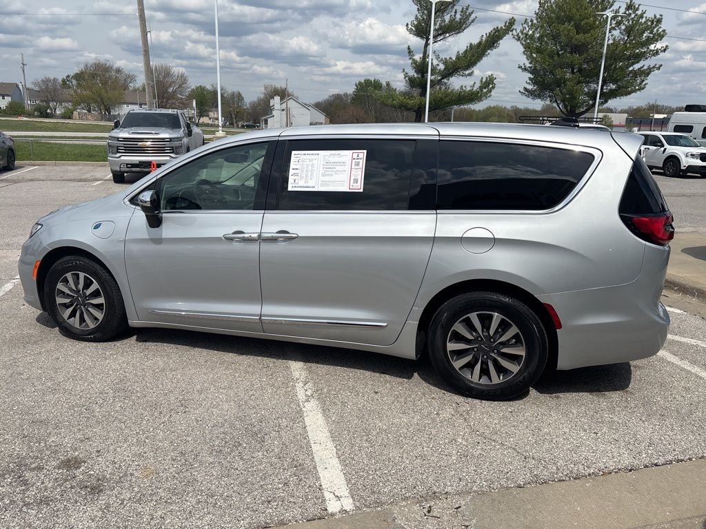 2023 Chrysler Pacifica Hybrid Limited