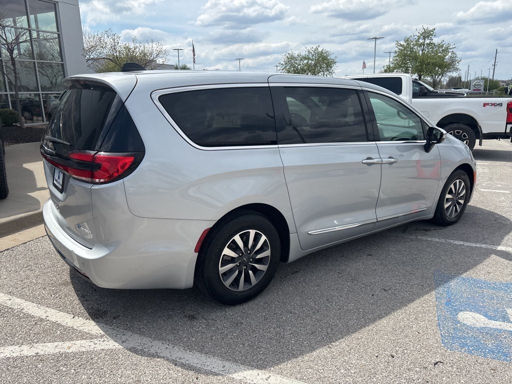 2023 Chrysler Pacifica Hybrid Limited