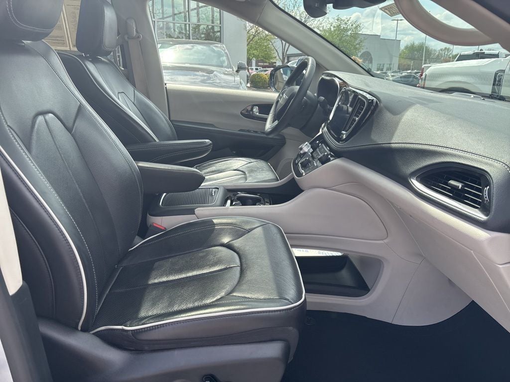 2023 Chrysler Pacifica Hybrid Limited