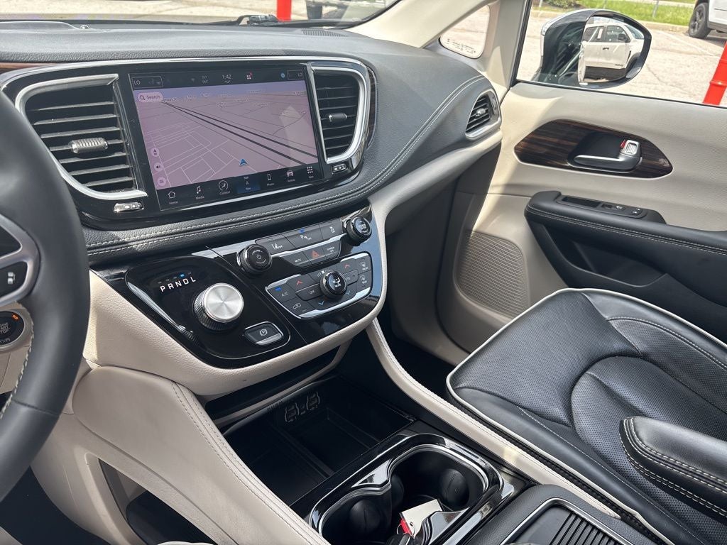 2023 Chrysler Pacifica Hybrid Limited