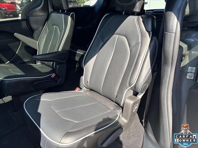 2025 Chrysler Pacifica Limited AWD