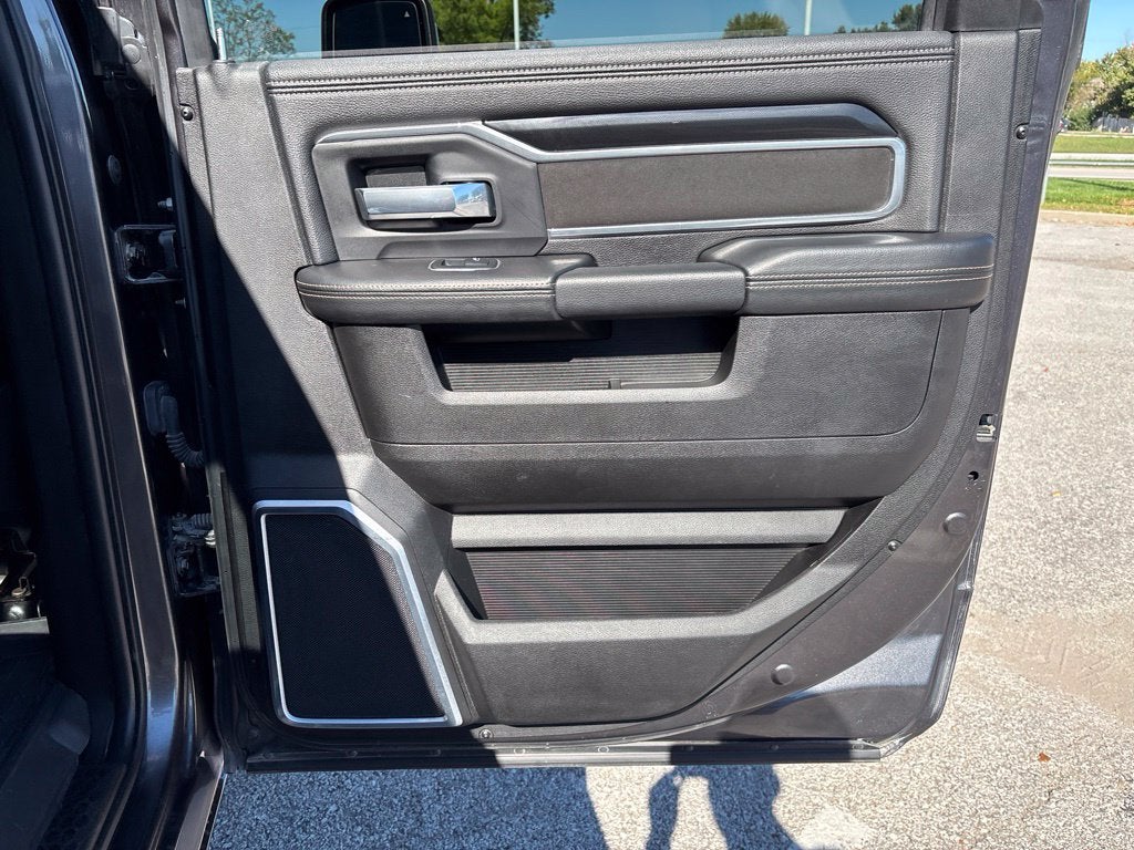 2023 RAM 3500 Laramie Crew Cab 4x4 8' Box