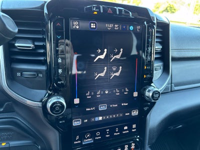 2023 RAM 3500 Laramie Crew Cab 4x4 8' Box